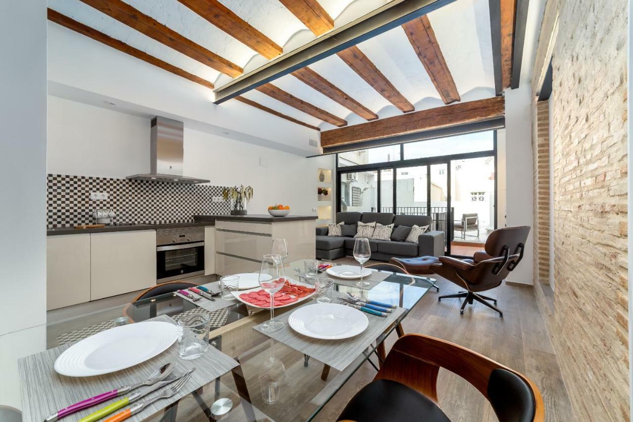 Daire Florit Flats - Center Luxurious 1br 1ba Terrace Wi-fi Ac *
